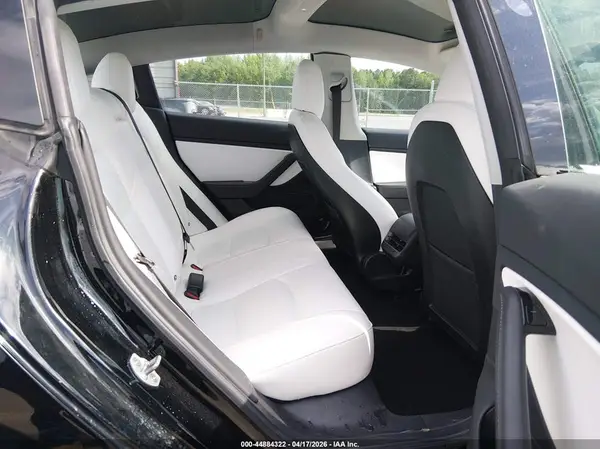 5YJ3E1EB7JF082309 2018 TESLA MODEL 3 - Image 8