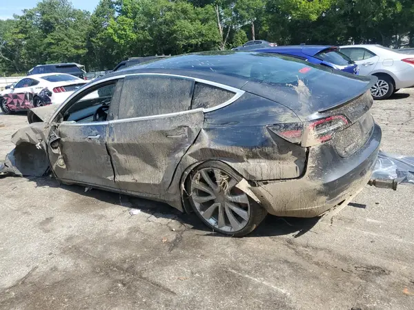 5YJ3E1EB7JF082942 2018 TESLA MODEL 3 - Image 2