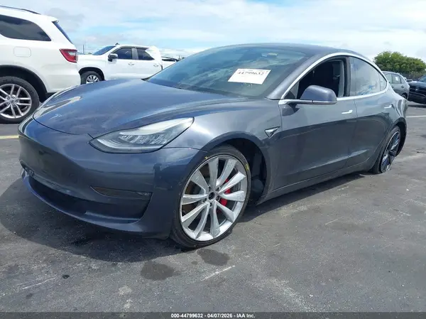 5YJ3E1EB7JF083279 2018 TESLA MODEL 3 - Image 2