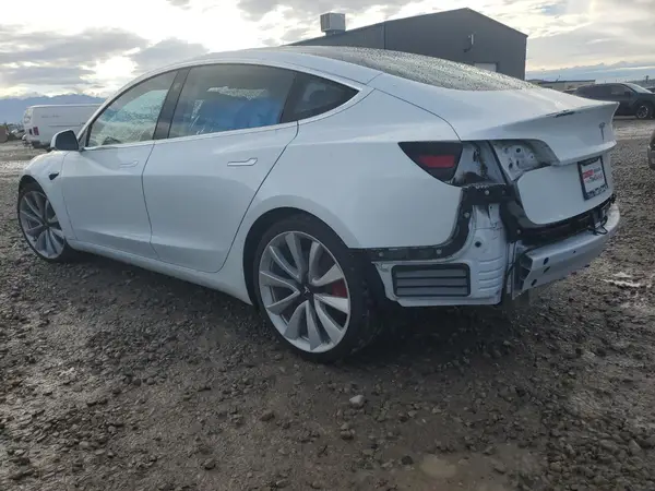5YJ3E1EB7JF084237 2018 TESLA MODEL 3 - Image 2
