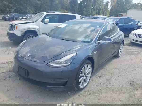 5YJ3E1EB7JF086795 2018 TESLA MODEL 3 - Image 2
