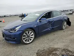 5YJ3E1EB7JF088322 2018 TESLA MODEL 3
