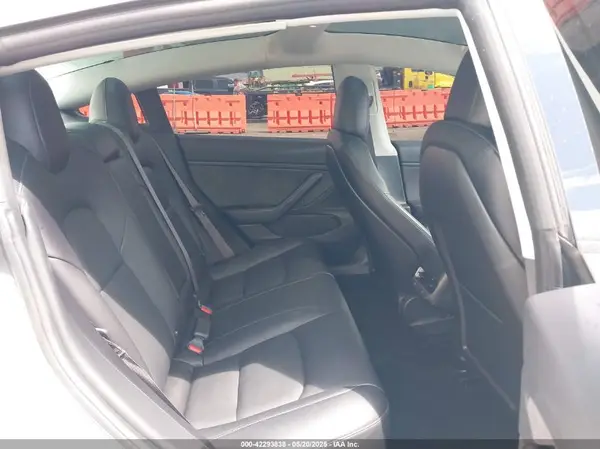 5YJ3E1EB7JF092550 2018 TESLA MODEL 3 - Image 8