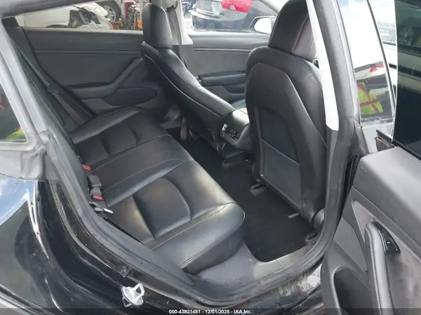 5YJ3E1EB7JF094007 2018 TESLA MODEL 3 - Image 8