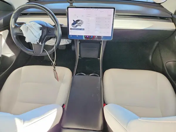 5YJ3E1EB7JF096209 2018 TESLA MODEL 3 - Image 8