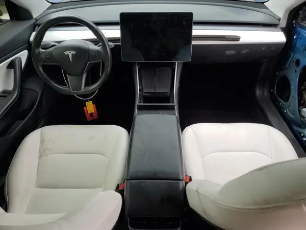 5YJ3E1EB7JF096632 2018 TESLA MODEL 3 - Image 8