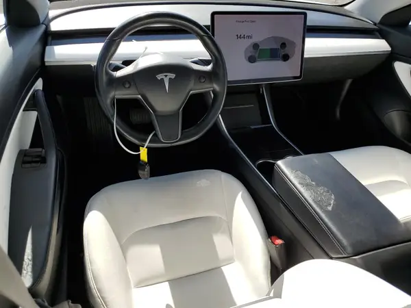 5YJ3E1EB7JF096808 2018 TESLA MODEL 3 - Image 8
