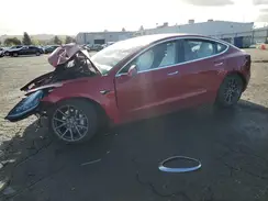 5YJ3E1EB7JF097599 2018 TESLA MODEL 3