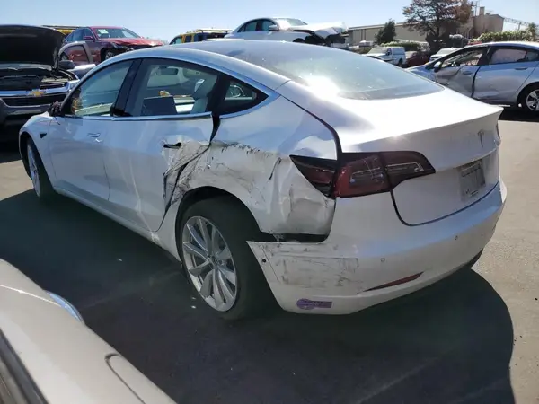 5YJ3E1EB7JF098056 2018 TESLA MODEL 3 - Image 2