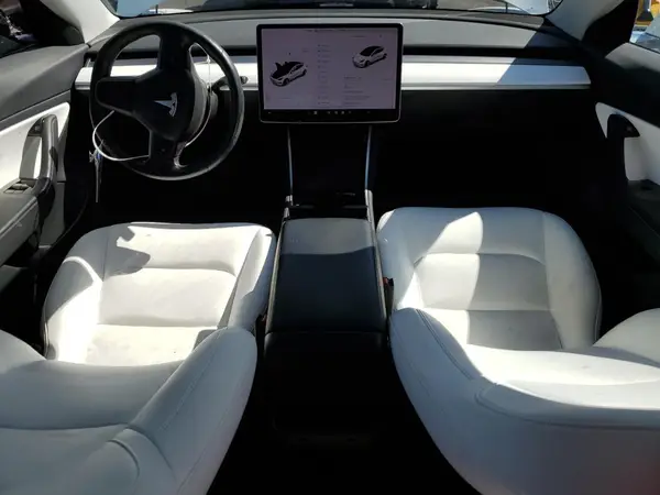 5YJ3E1EB7JF098056 2018 TESLA MODEL 3 - Image 8