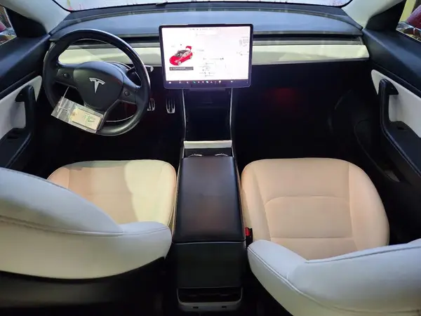 5YJ3E1EB7JF100744 2018 TESLA MODEL 3 - Image 8