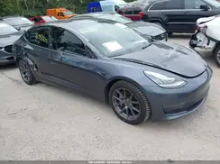 5YJ3E1EB7JF103885 2018 TESLA MODEL 3