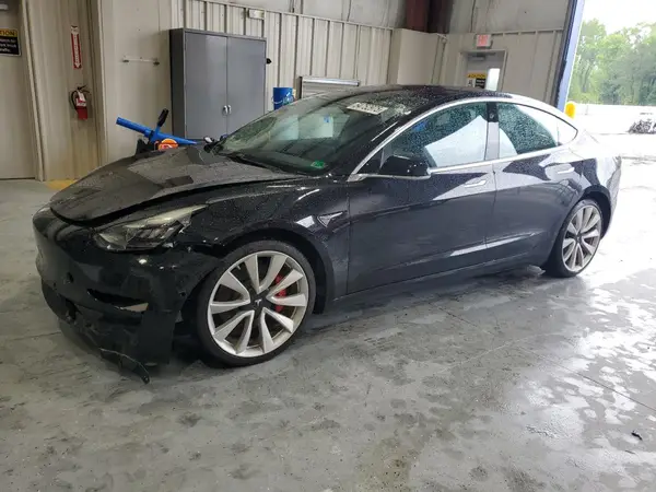 5YJ3E1EB7JF105443 2018 TESLA MODEL 3 - Image 1
