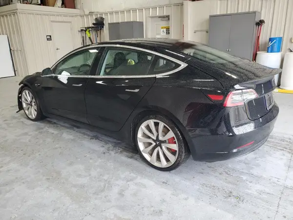 5YJ3E1EB7JF105443 2018 TESLA MODEL 3 - Image 2