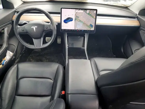 5YJ3E1EB7JF106253 2018 TESLA MODEL 3 - Image 8