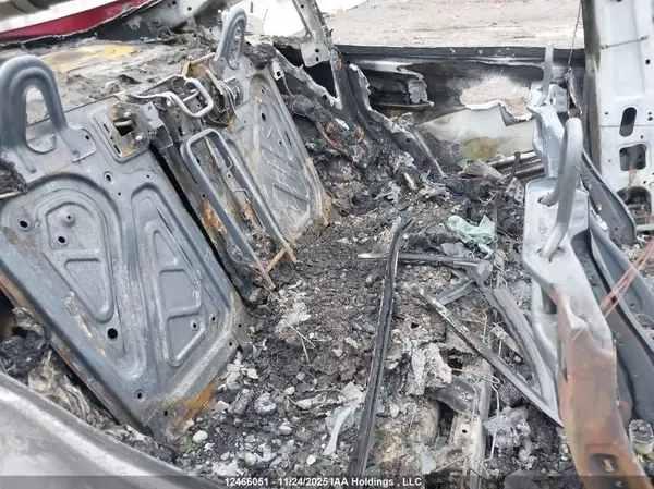 5YJ3E1EB7JF107922 2018 TESLA MODEL 3 - Image 8