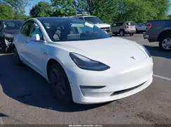 5YJ3E1EB7JF108455 2018 TESLA MODEL 3