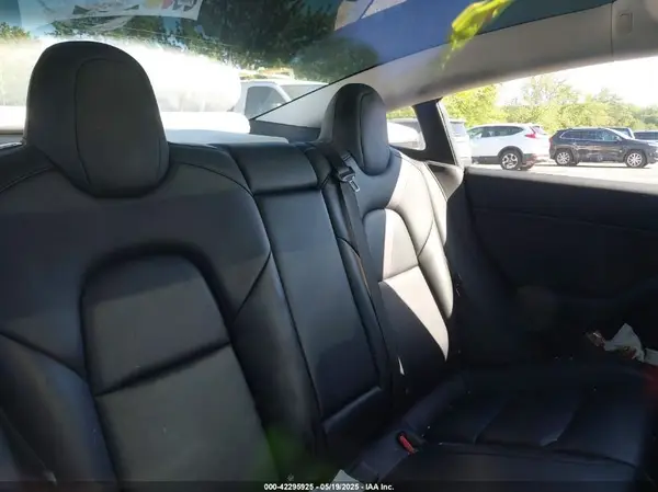 5YJ3E1EB7JF108455 2018 TESLA MODEL 3 - Image 8