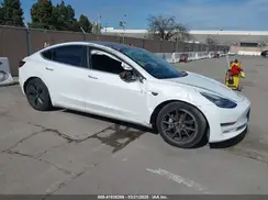 5YJ3E1EB7JF108519 2018 TESLA MODEL 3