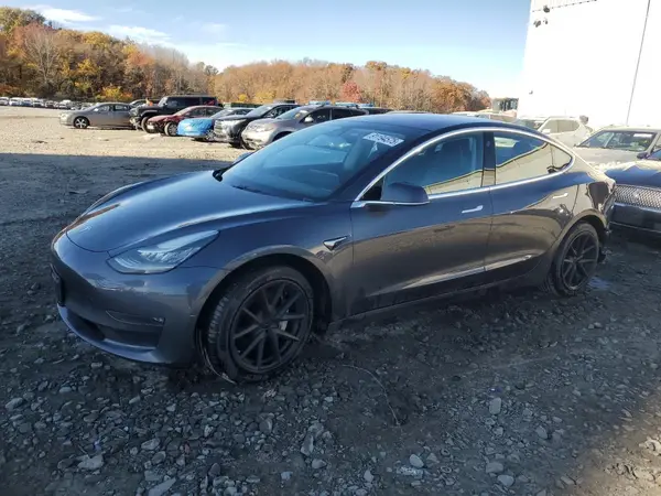 5YJ3E1EB7JF114241 2018 TESLA MODEL 3 - Image 1