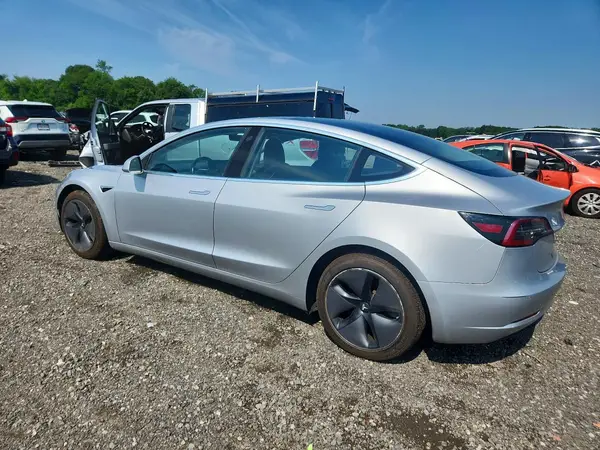 5YJ3E1EB7JF114515 2018 TESLA MODEL 3 - Image 2