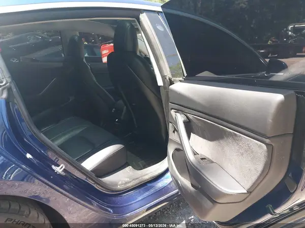 5YJ3E1EB7JF115051 2018 TESLA MODEL 3 - Image 8