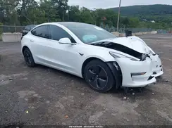 5YJ3E1EB7JF115583 2018 TESLA MODEL 3