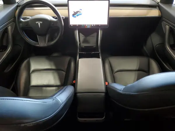 5YJ3E1EB7JF116054 2018 TESLA MODEL 3 - Image 8