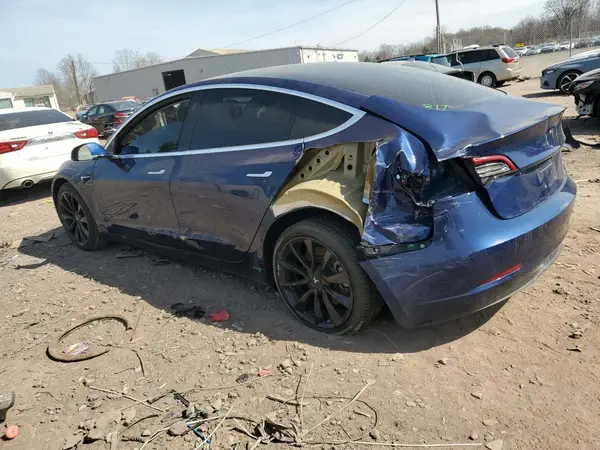 5YJ3E1EB7JF117396 2018 TESLA MODEL 3 - Image 2