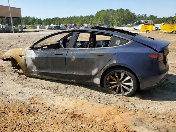 5YJ3E1EB7JF117575 2018 TESLA MODEL 3 - Image 2