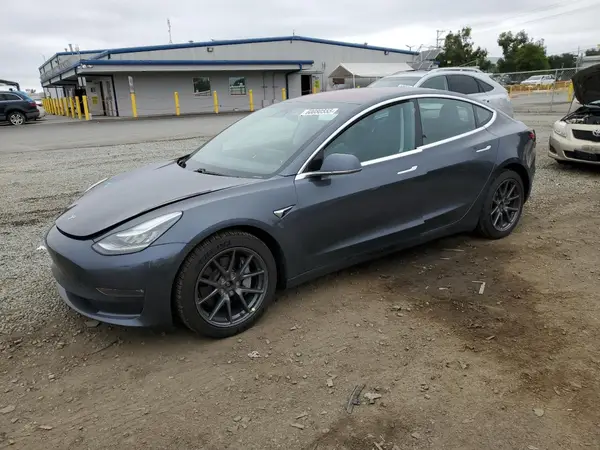 5YJ3E1EB7JF119469 2018 TESLA MODEL 3 - Image 1