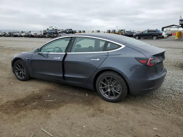 5YJ3E1EB7JF119469 2018 TESLA MODEL 3 - Image 2