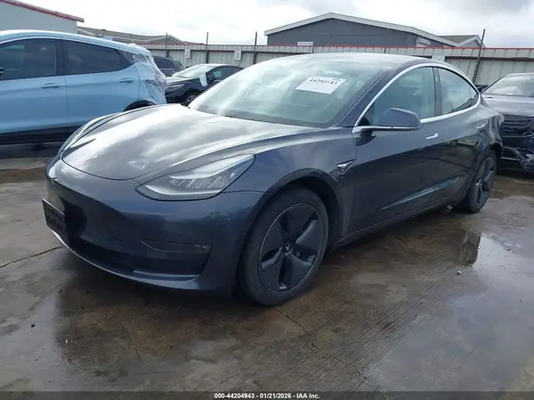 5YJ3E1EB7JF119598 2018 TESLA MODEL 3 - Image 2