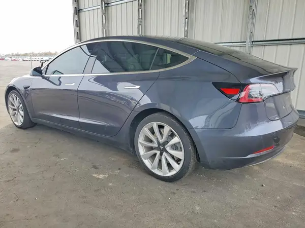 5YJ3E1EB7JF132559 2018 TESLA MODEL 3 - Image 2