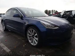 5YJ3E1EB7JF133890 2018 TESLA MODEL 3
