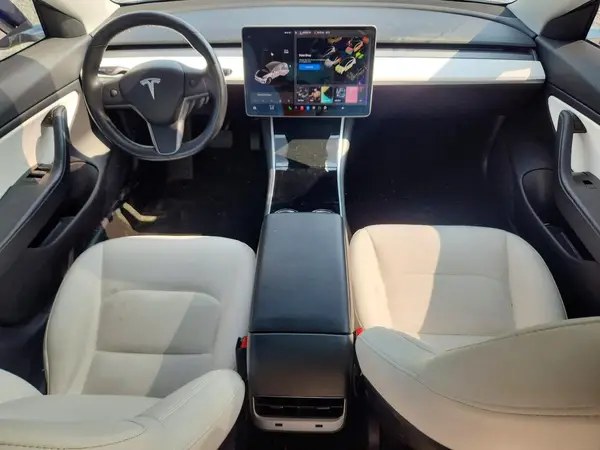 5YJ3E1EB7JF135297 2018 TESLA MODEL 3 - Image 8