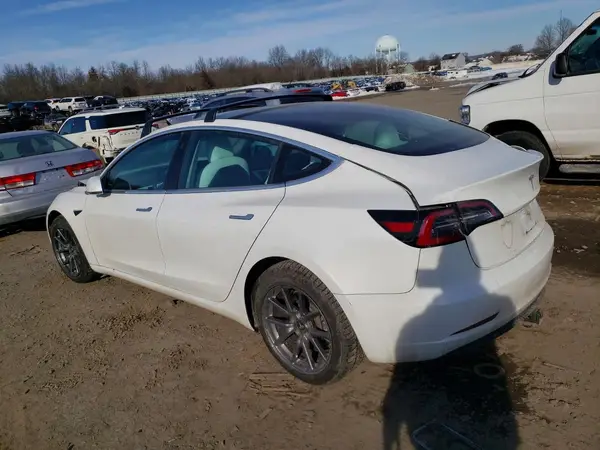 5YJ3E1EB7JF135543 2018 TESLA MODEL 3 - Image 2