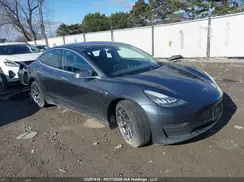 5YJ3E1EB7JF143741 2018 TESLA MODEL 3