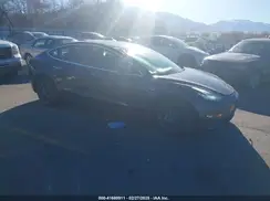 5YJ3E1EB7JF144792 2018 TESLA MODEL 3