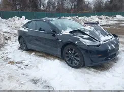 5YJ3E1EB7JF170471 2018 TESLA MODEL 3
