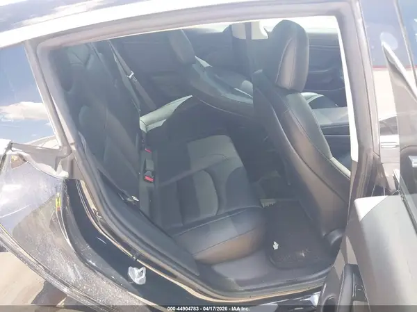 5YJ3E1EB7JF170891 2018 TESLA MODEL 3 - Image 8