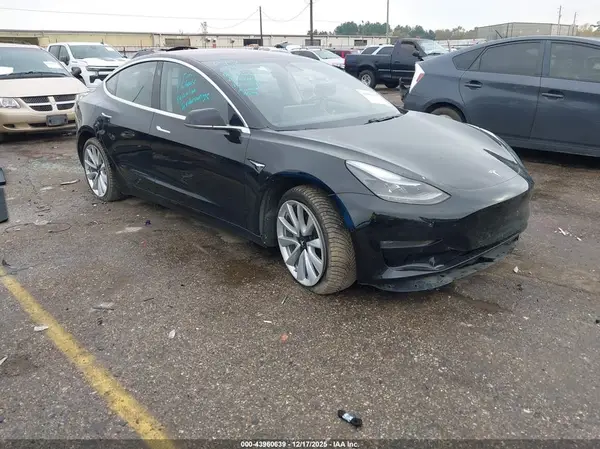 5YJ3E1EB7JF178537 2018 TESLA MODEL 3 - Image 1