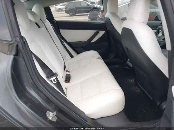 5YJ3E1EB7JF181101 2018 TESLA MODEL 3 - Image 8