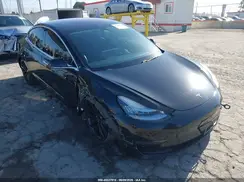 5YJ3E1EB7JF182734 2018 TESLA MODEL 3