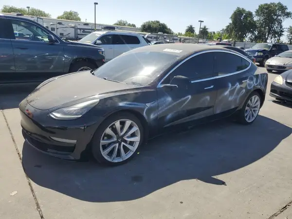 5YJ3E1EB7JF184712 2018 TESLA MODEL 3 - Image 1