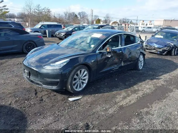 5YJ3E1EB7JF184743 2018 TESLA MODEL 3 - Image 2