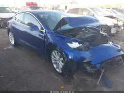 5YJ3E1EB7JF185522 2018 TESLA MODEL 3