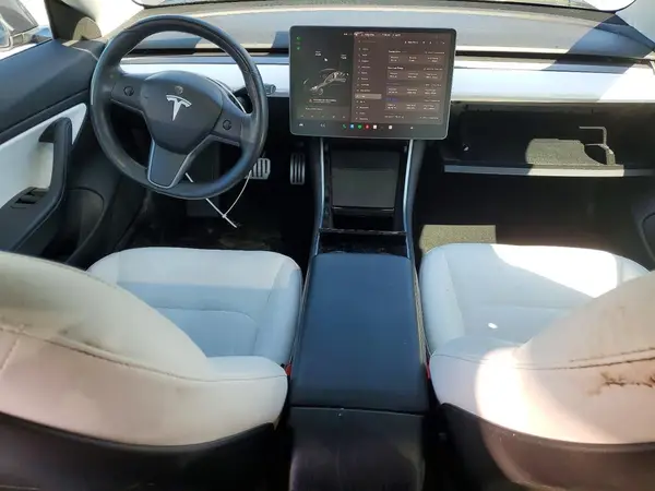 5YJ3E1EB7JF186086 2018 TESLA MODEL 3 - Image 8
