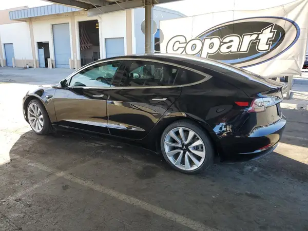 5YJ3E1EB7JF186671 2018 TESLA MODEL 3 - Image 2