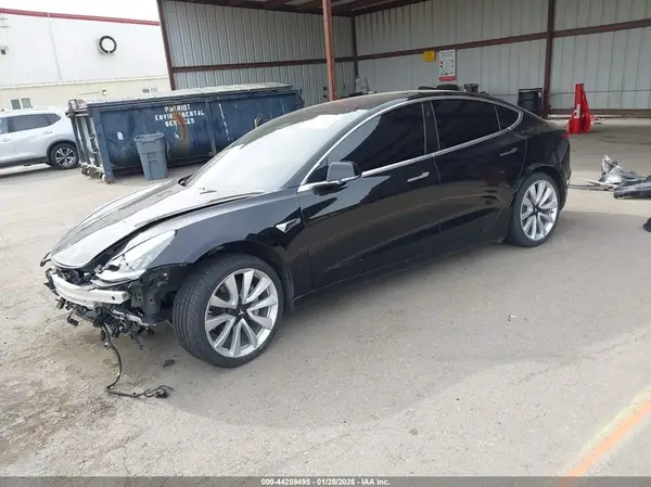 5YJ3E1EB7JF186833 2018 TESLA MODEL 3 - Image 2